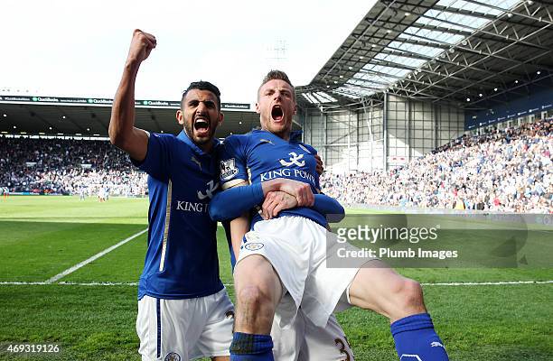 Leicester's Jamie Vardy celebrates with his team-mates after scoring to make it 2-3 during the Premier League match between West Bromwich Albion and...
