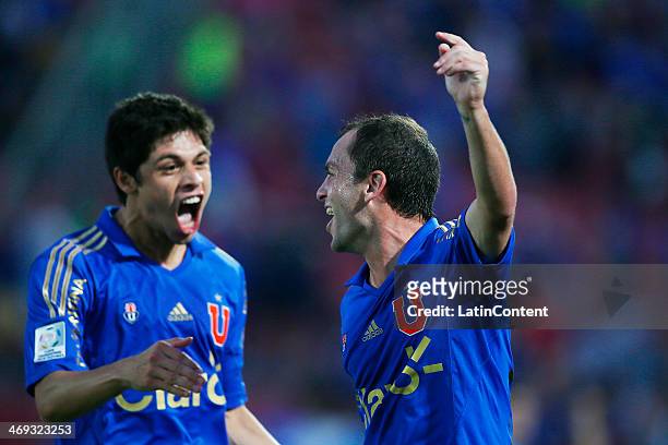 Gustavo Lorenzetti of Universidad de Chile celebrates after scoring a goal during a match between Universidad de Chile and Defensor Sporting as part...