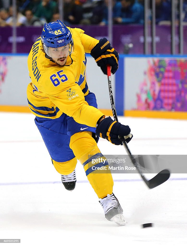 Ice Hockey - Sweden vs Switzerland