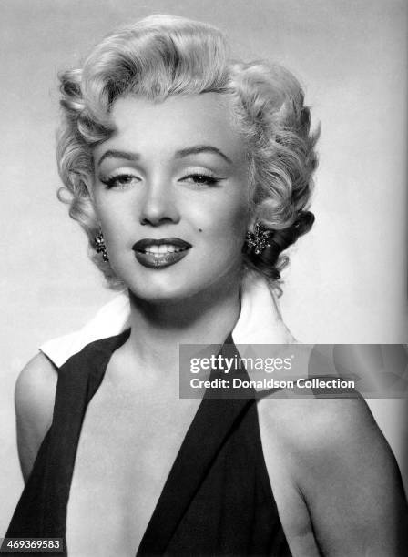 Actress Marilyn Monroe poses for a 20th Century Fox studio portrait circa 1952 in Los Angeles, California.