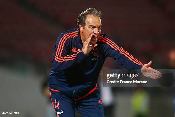 Martin Lasarte head coach of U de Chile shouts instructions to his players during a match between U de Chile and Cobreloa as part of fourteenth round...