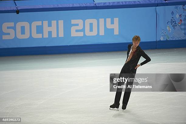 Winter Olympics: Russia Evgeny Plushenko with injury during warmups during Men's Short Program at Iceberg Skating Palace. Sochi, Russia 2/13/2014...