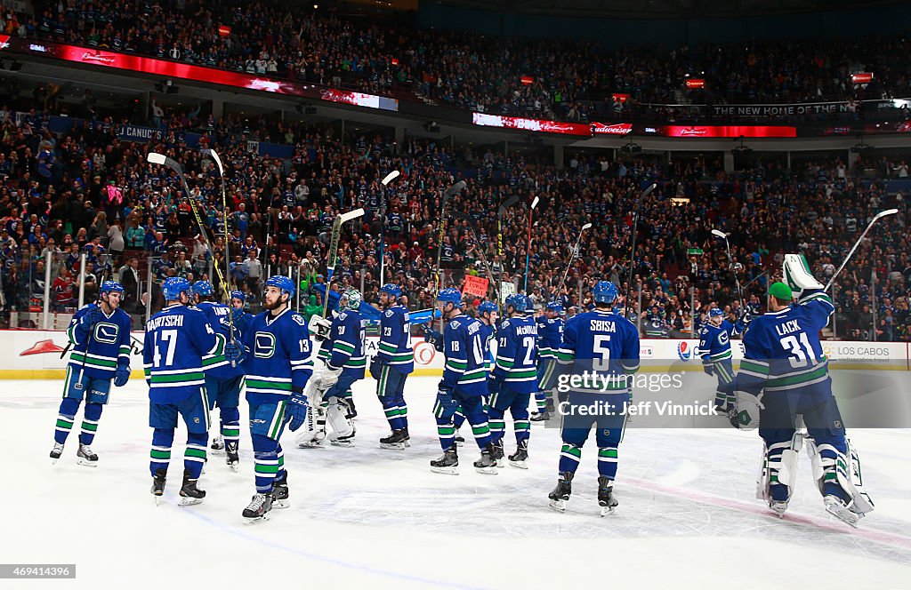 Edmonton Oilers v Vancouver Canucks