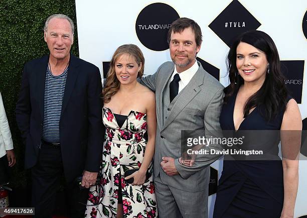 Actors Craig T. Nelson, Erika Christensen, Peter Krause and Lauren Graham attend the 2015 TV Land Awards at the Saban Theatre on April 11, 2015 in...