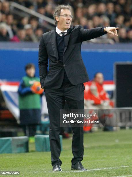 Head coach Laurent Blanc of Paris Saint-Germain reacts during the French Ligue 1 between Paris Saint-Germain FC and Valenciennes VAFC at Parc Des...