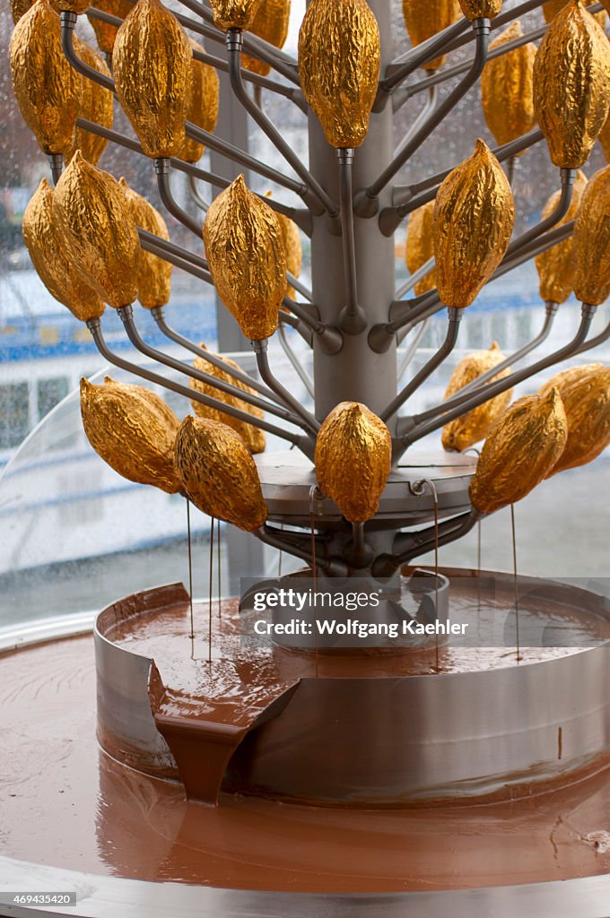 Close-up of the chocolate fountain at the Imhoff-...