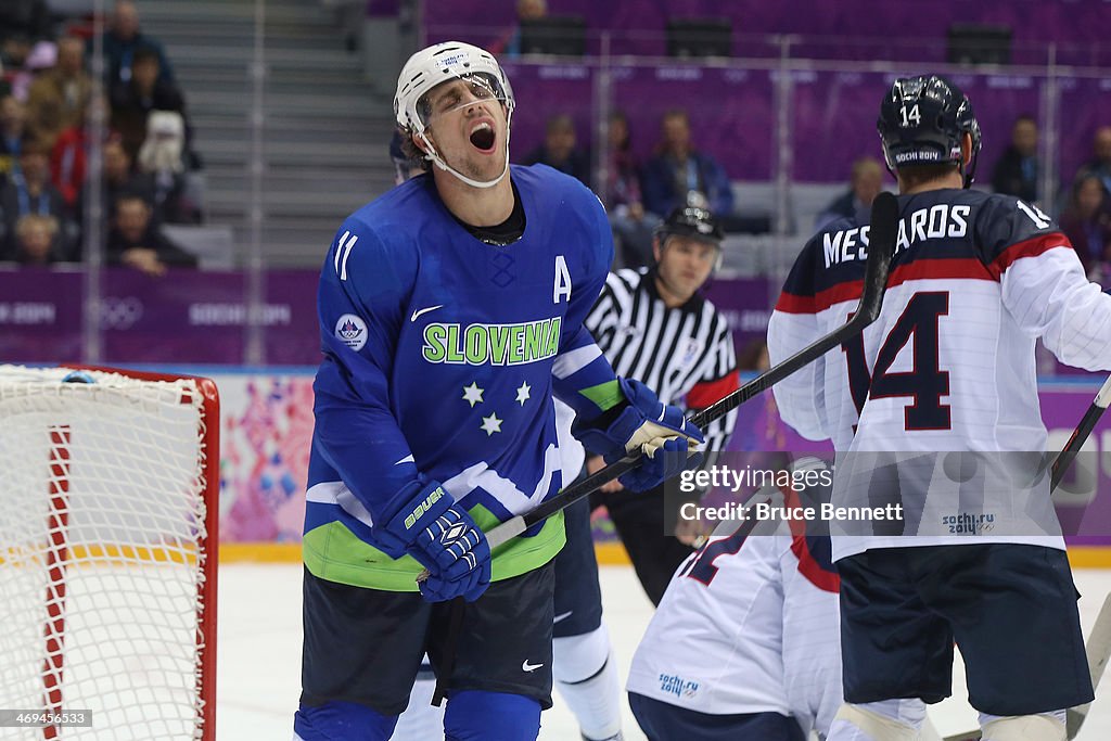 Ice Hockey - Winter Olympics Day 8 - Slovakia v Slovenia