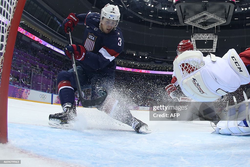 OLY-2014-IHOCKEY-USA-RUS-MEN