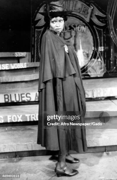 Vivian Reed A full length portrait of actress Vivian Reed on stage performing in ...
