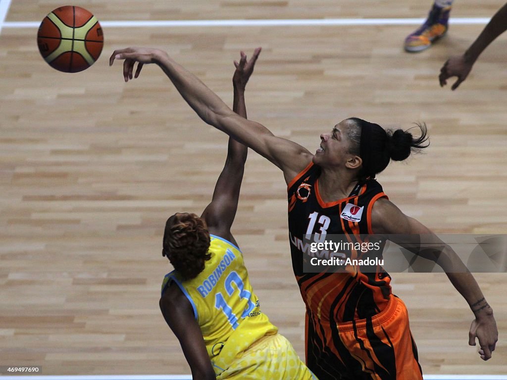 USK Prague vs UMMC Ekaterinburg - FIBA Euroleague