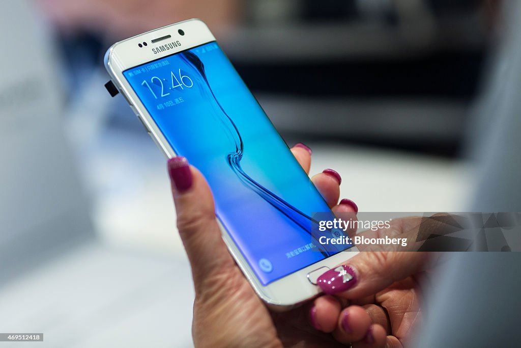 Samsung Electronics Co.'s Galaxy S6 And Galaxy S6 Edge Smartphones Go On Sale In Hong Kong