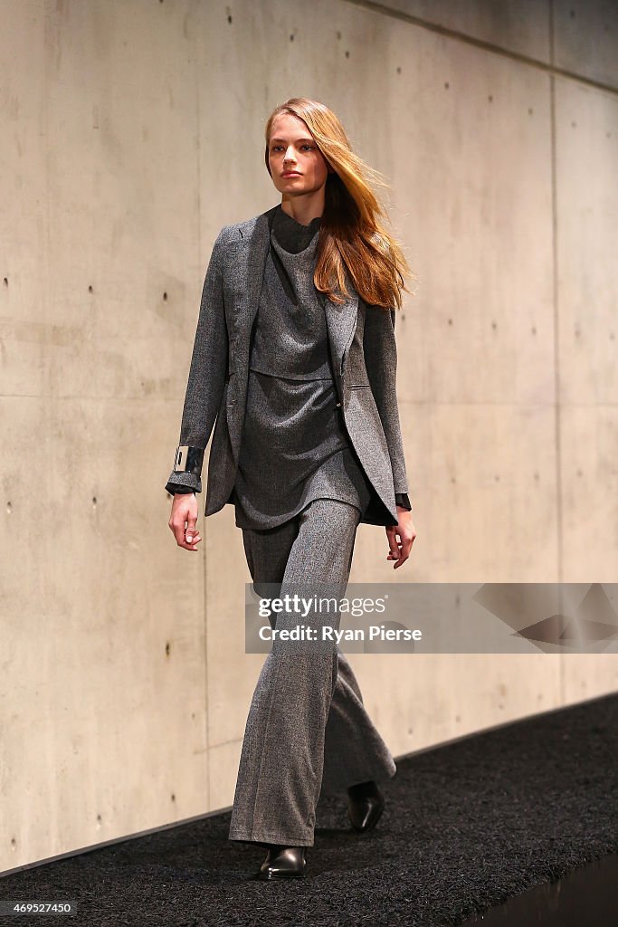 Strateas.Carlucci - Runway - Mercedes-Benz Fashion Week Australia 2015