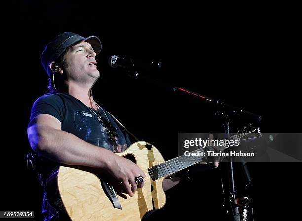 Jerrod Niemann performs at Country Thunder Arizona 2015 on April 10, 2015 in Florence, Arizona.