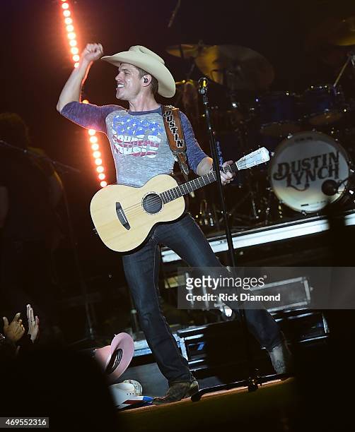 Singer/Songwriter Dustin Lynch performs at Country Thunder USA - Day 4 on April 12, 2015 in Florence, Arizona.