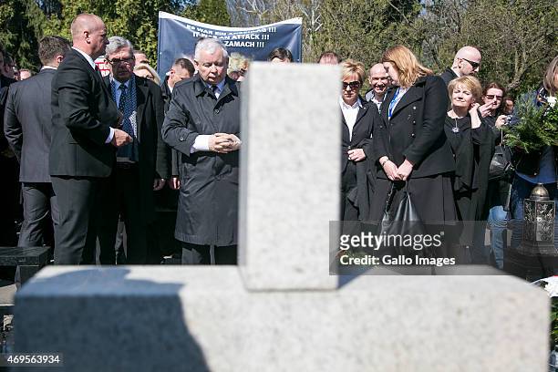 Jaroslaw Kaczynski attends a ceremony commemorating the victims of the 2010 Smolensk airplane crash on April 10, 2015 at Powazki Cementary in Warsaw,...