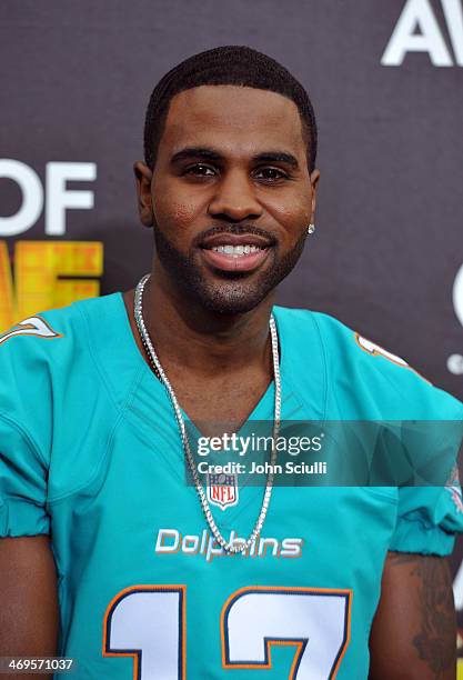 Recording artist Jason Derulo attends Cartoon Network's fourth annual Hall of Game Awards at Barker Hangar on February 15, 2014 in Santa Monica,...