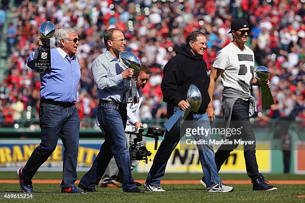 From left, New England Patriots owner Robert Kraft, New England Patriots President Jonathan Kraft, head coach Bill Belichick and quarterback Tom...