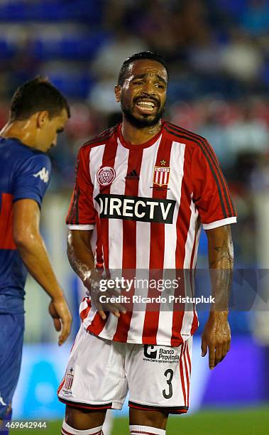 Alvaro Pereira of Estudiantes de La Plata gestures during a match between Tigre and Estudiantes as part of 9th round of Torneo Primera Division at...