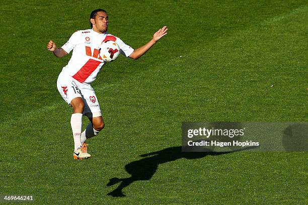 David Williams of the Heart controls the ball during the round 19 A-League match between Wellington Phoenix and Melbourne Heart at Westpac Stadium on...