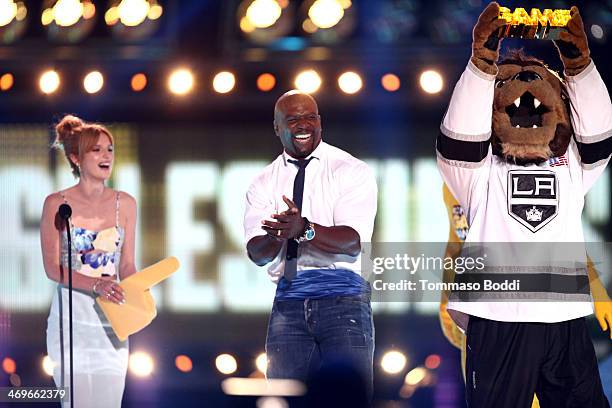 Actors Bella Thorne, Terry Crews and Los Angeles Kings mascot Bailey the Lion accepts the Most Awesome Mascot award onstage 4th Annual Cartoon...