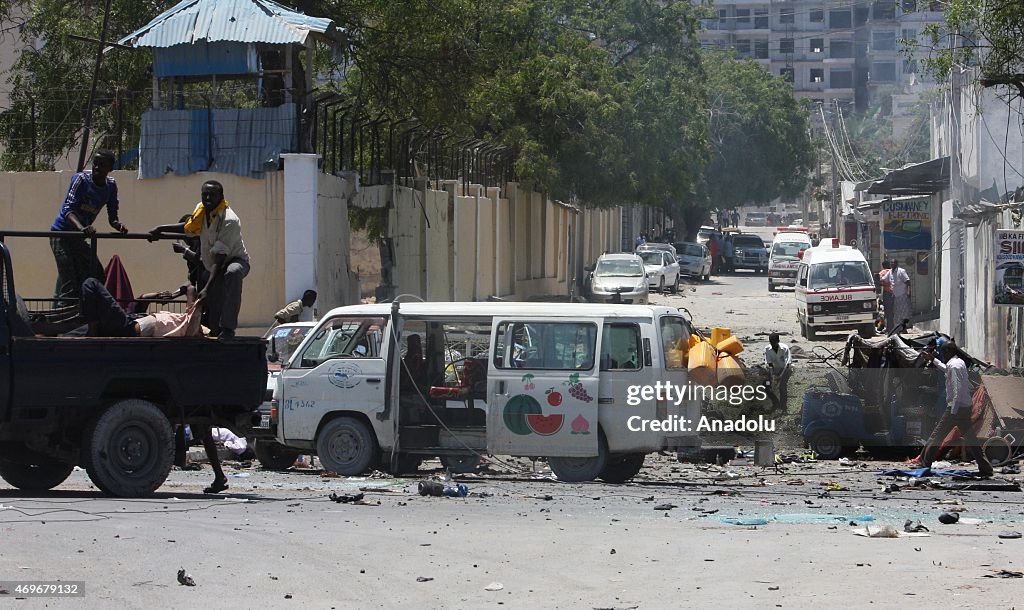 Car bomb goes off near Mogadishu ministry HQ