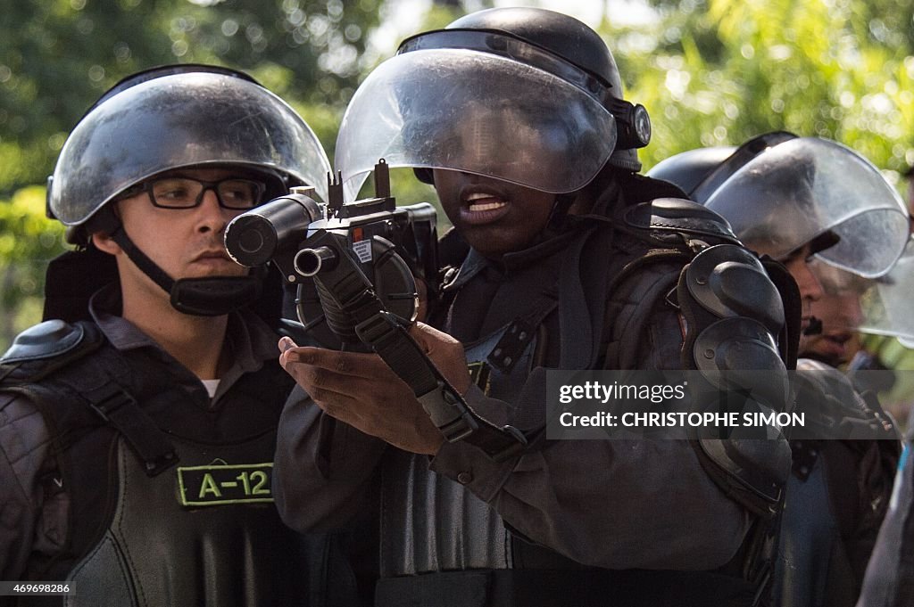 BRAZIL-SQUATTERS-OCCUPATION-HOUSING