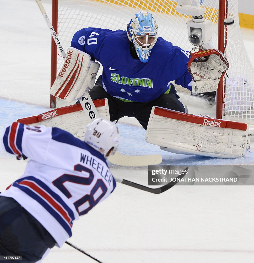 OLY-2014-IHOCKEY-SLO-USA-MEN