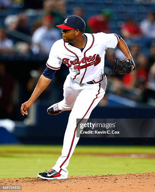 Sugar Ray Marimon of the Atlanta Braves pitches in the third inning against the Miami Marlins at Turner Field on April 14, 2015 in Atlanta, Georgia.