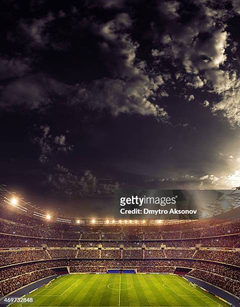 beeindruckende fußballstadion - internationaler fußball stock-fotos und bilder