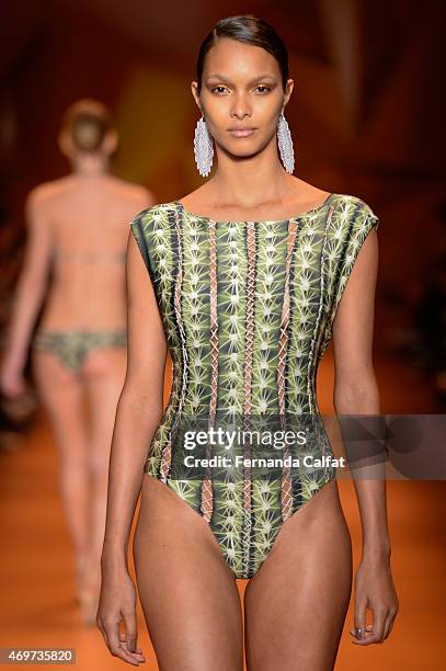 Lais Ribeiro walks the runway at the Agua de Coco por Liana Thomaz show during SPFW Summer 2016 at Parque Candido Portinari on April 14, 2015 in Sao...