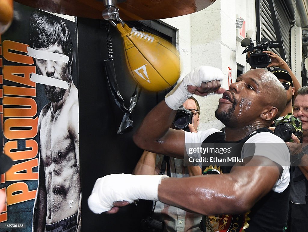 Floyd Mayweather Jr. Media Workout