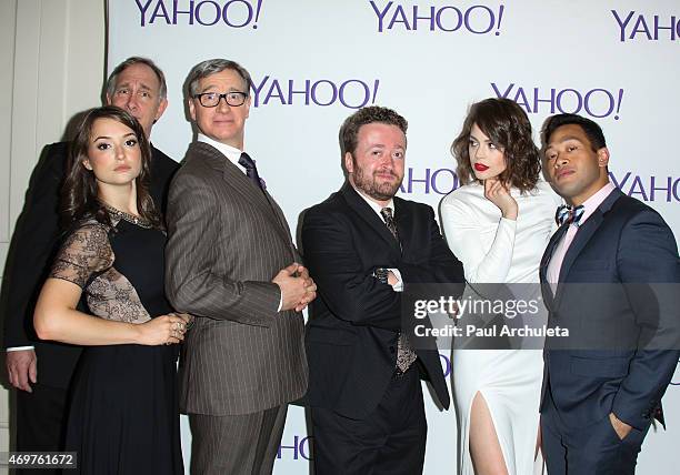 Neil Case Milana Vayntrub And Trace Beaulieu - Fotografias e Filmes do Acervo ...