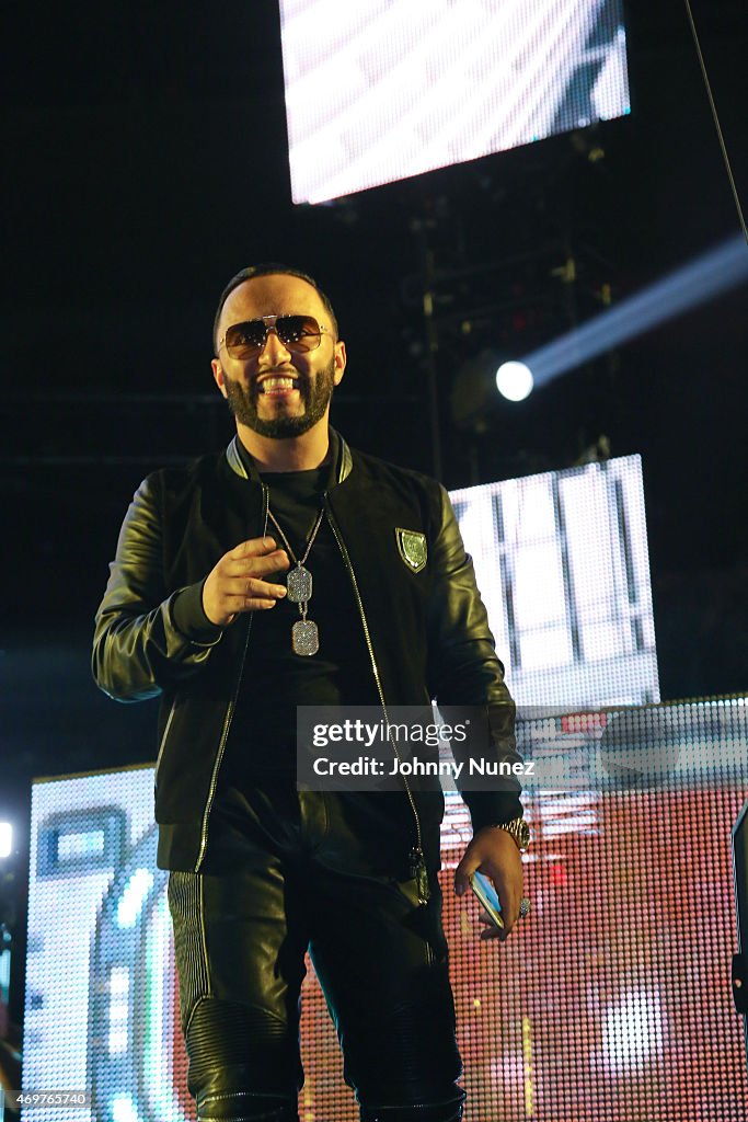 La Mega Mezcla Live Featuring Alex Sensation And Friends