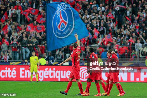 Zlatan Ibrahimovic of Paris Saint-Germain FC celebrates his second goal with Marquinhos, Blaise Matuidi, Maxwell and Marco Verratti during the French...