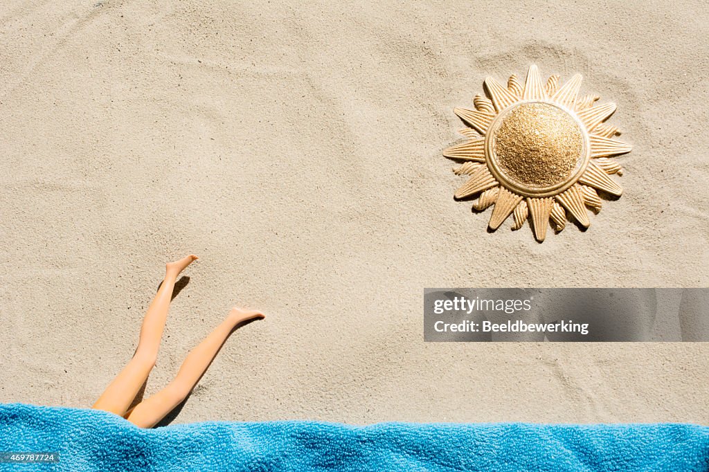 Golden sun Poupée mannequin plongée serviette de bain sur la plage