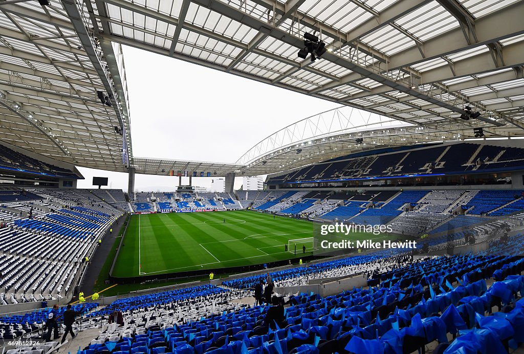 FC Porto v FC Bayern Muenchen - UEFA Champions League Quarter Final: First Leg