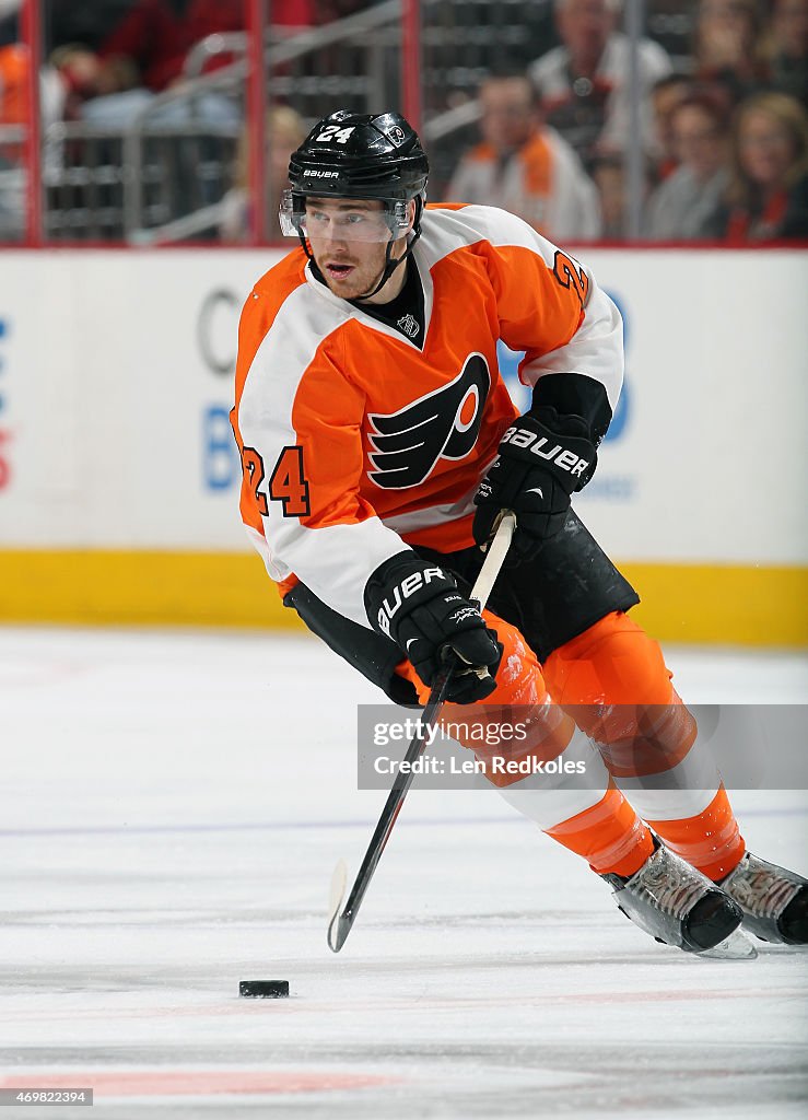 Carolina Hurricanes v Philadelphia Flyers