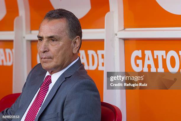 Jose Luis Real, coach of Chivas prior the match between Chivas and Queretaro as part of the Clausura 2014 Liga MX at Omnilfe Stadium on February 16,...
