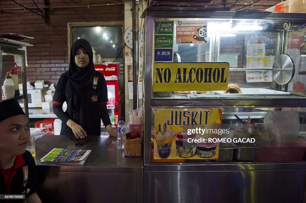 INDONESIA-LAW-ALCOHOL-RELIGION-ISLAM