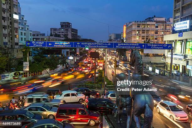 traffic at dusk, central chennai, (madras) - tamil nadu stockfoto's en -beelden