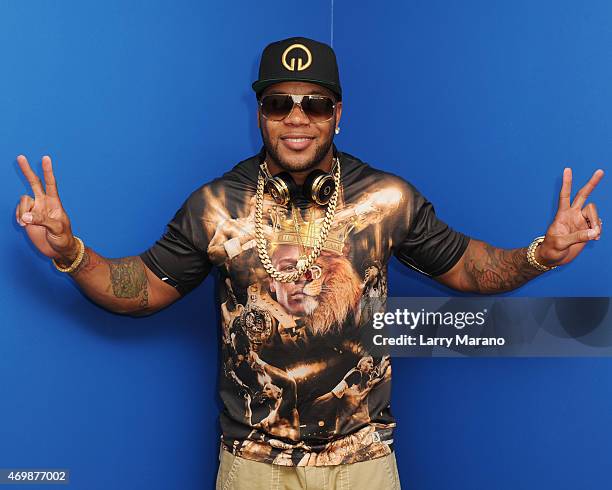 Self Portrait Flo Rida 58 Ne Yo And Flo Rida Visit Y 100 Radio Station Stock Photos, High-Res ...