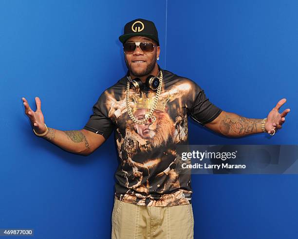 Self Portrait Flo Rida Ne Yo And Flo Rida Visit Y 100 Radio Station Photos and Premium High ...