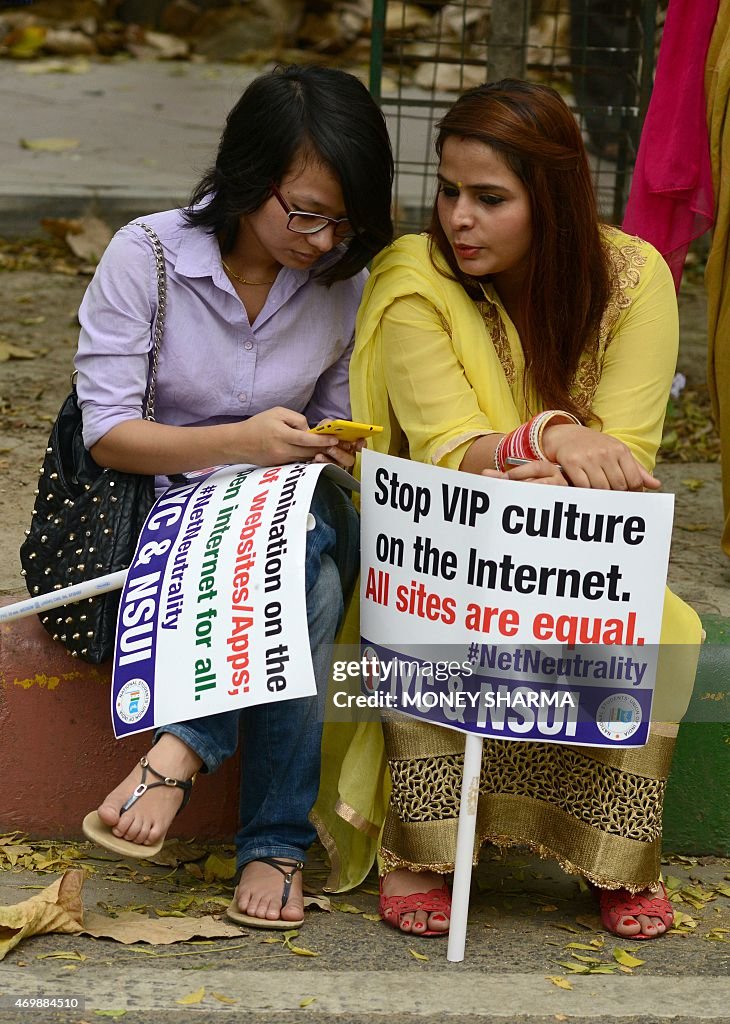 INDIA-PROTEST-INTERNET