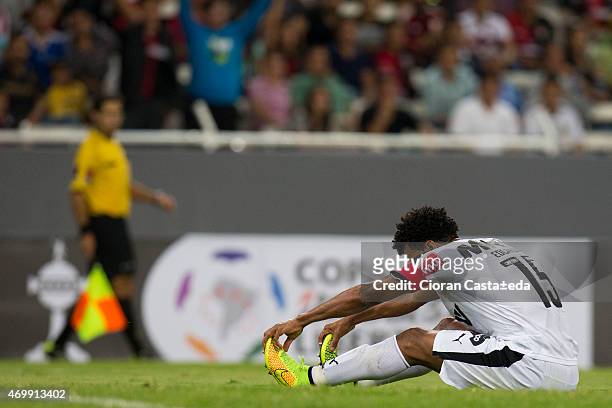 Edcarlos Santos of Atletico Mineiro reacts after missing a chance during a match between Atlas and Atletico Mineiro as part of Copa Bridgestone...
