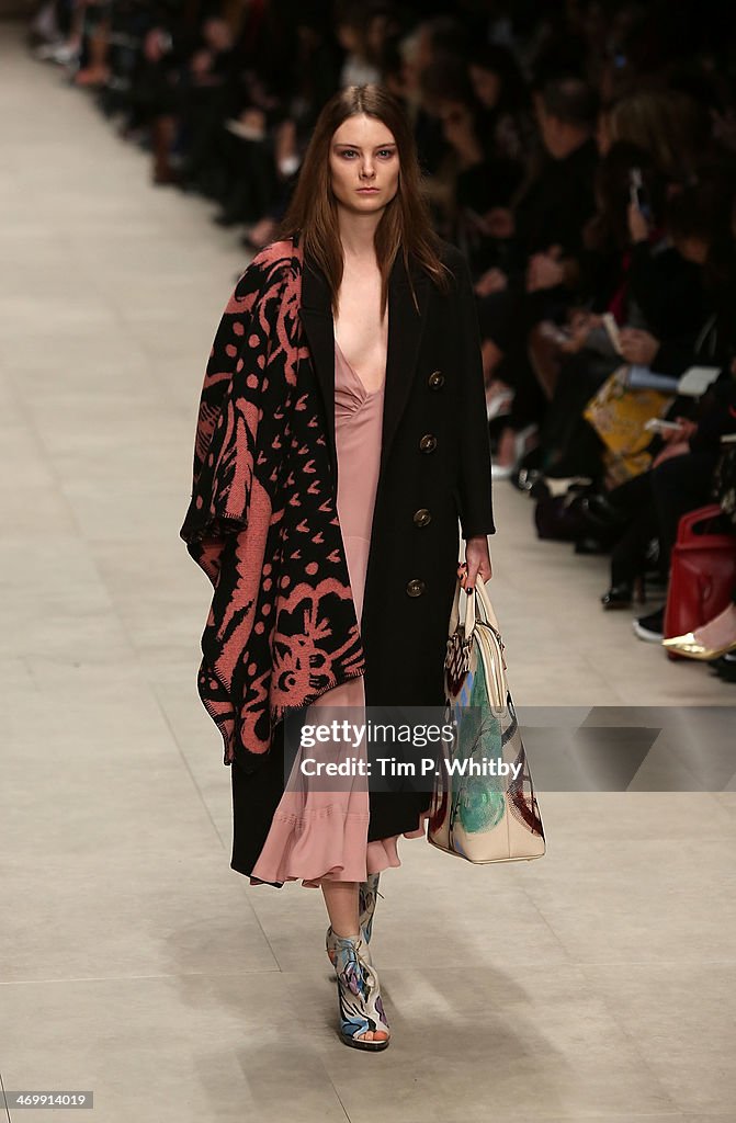 Burberry Prorsum: Runway - London Fashion Week AW14