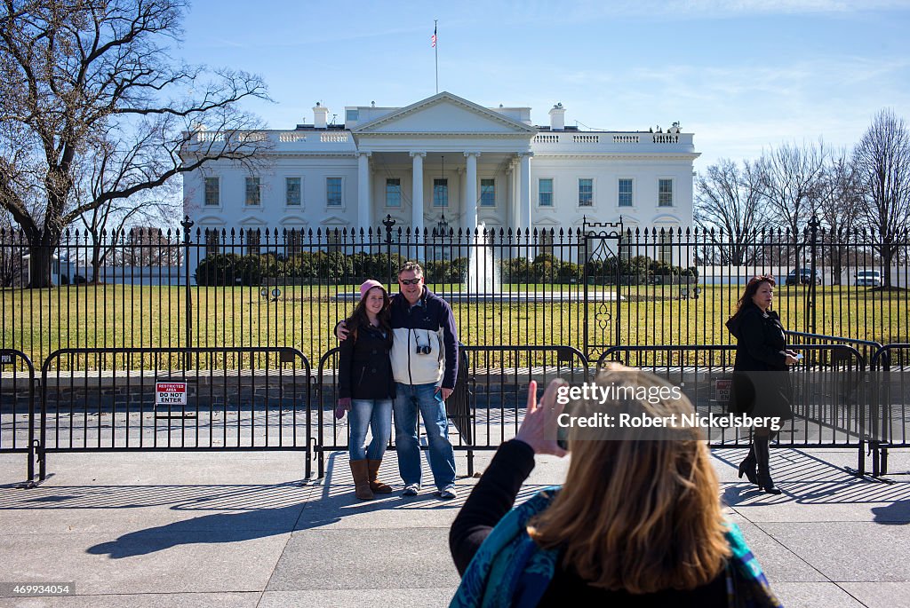 Tourists In Froint Of The White House In Washington, DC