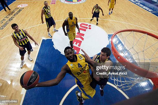 Jeremy Pargo, #4 of Maccabi Electra Tel Aviv in action during the 2014-2015 Turkish Airlines Euroleague Basketball Play Off Game 2 between Fenerbahce...