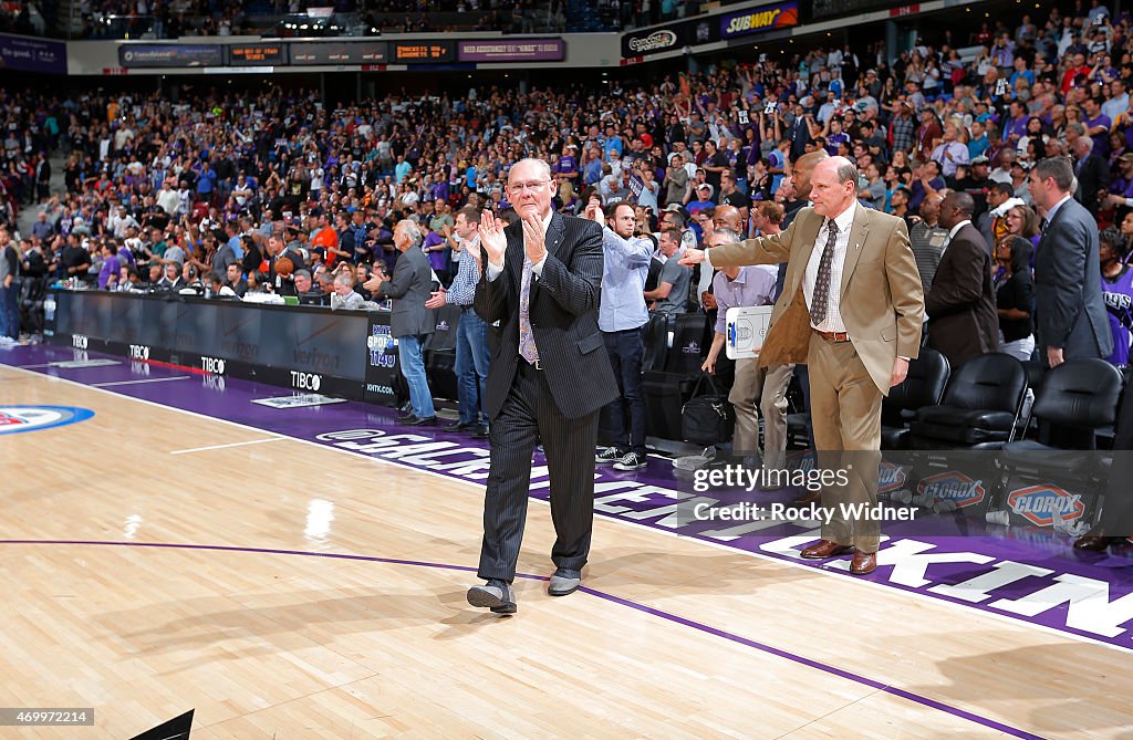 Los Angeles Lakers v Sacramento Kings