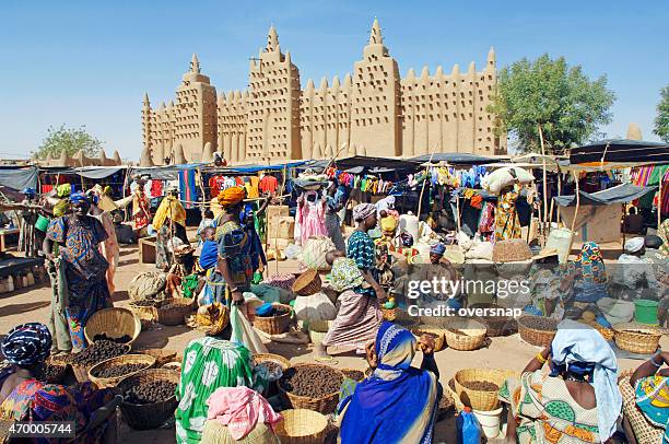 mercado de africano - bamako fotografías e imágenes de stock