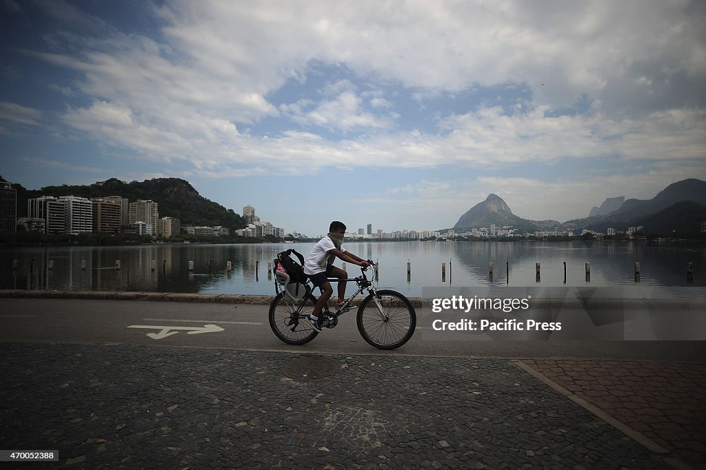 Hundreds of dead fish in Rodrigo de Freitas Lagoon, south of...